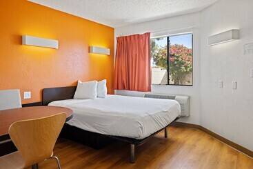 汽车旅馆  Carlsbad Village Inn