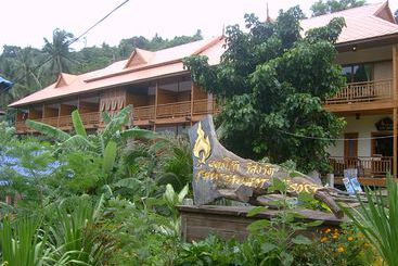 Phuttachot Resort