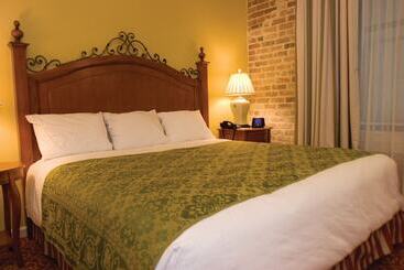 هتل آپارتمان Club Wyndham La Belle Maison