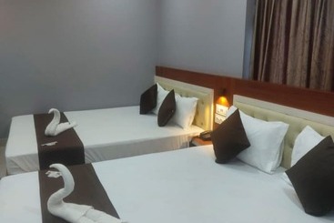 هتل Goroomgo Marine Blue Swimming Pool Digha