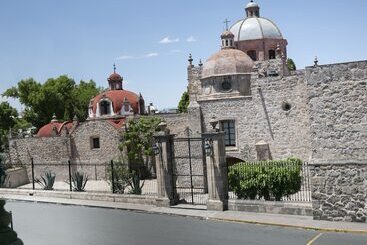 Casa Del Virrey Hotel And Suites