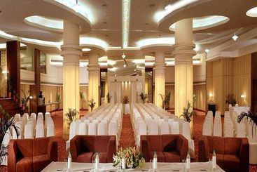 Galaxy Hotel - Shopping - Spa