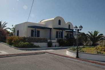 هتل Alafouzos Studios