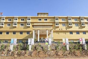 Отель Cambay Resort Udaipur