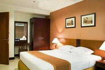 בית מלון כפרי Youre At Galeri Ciumbuleuit Apartment