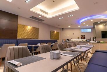 فندق Lazz  By Ketenci