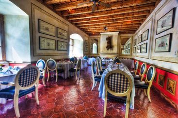هتل Palacio De Dona Leonor