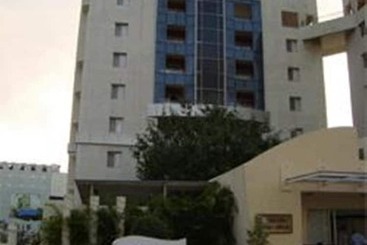 ホテル Royal Orchid Golden Suites Pune