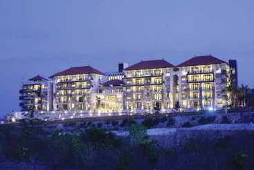 هتل The Bali Bay View  Suites & Villas