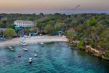 호텔 The Tanis Beach Resort Nusa Lembongan