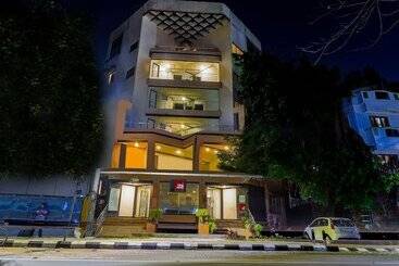 Hotel Treebo Time Square Marine Drive