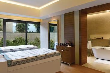 هتل Trident Bandra Kurla