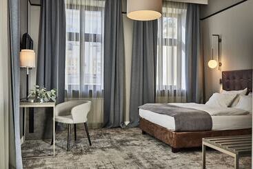Unicus Krakow Old Town   Destigo Hotels
