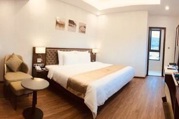 هتل Halong Hideaway