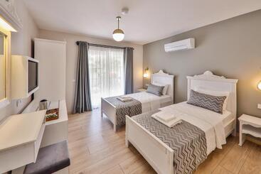 בית מלון כפרי Lora Kaş