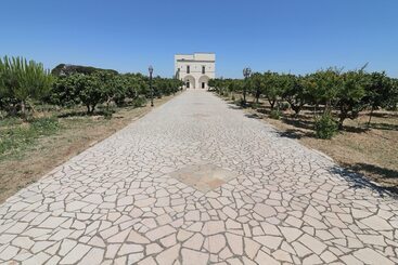 פנסיון Double Pomegranate