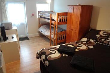 Пансион Travellers Rest Motel