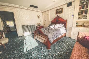 ベッドアンドブレックファースト Lizzie Borden House