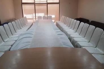 تختخواب و صبحانه State Residency