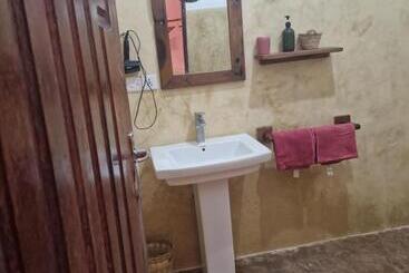 تختخواب و صبحانه Villa Kumi