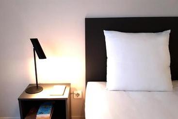 아파트호텔 Break And Home Campus Condorcet Maison Des Chercheurs