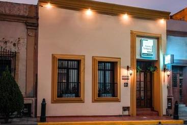 ホテル Es Antigua   Casona Allende