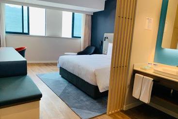 هتل Holiday Inn Express Chongqing Airport Zone, An Ihg