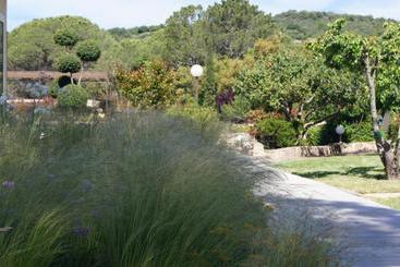 پانسیون Les Jardins De Santa Giulia   Charmante Chambre D Hôte