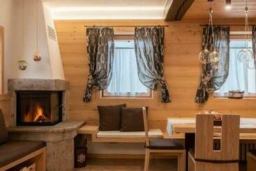 בית מלון כפרי Casera Moda Luxury Chalet