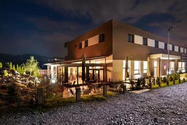 בית מלון כפרי Royal M