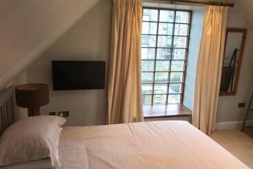 膳宿费 Kilmorie House