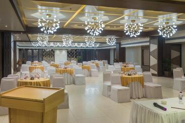 בית מלון כפרי Krishna Palace