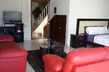 Premier Hotel Suites