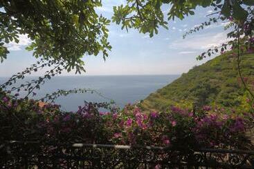 پانسیون Old Farm House