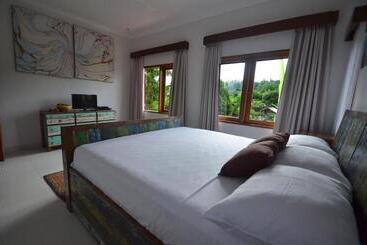 פנסיון Villa Santai Karangasem