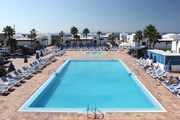 Апарт-отель Coral Beach