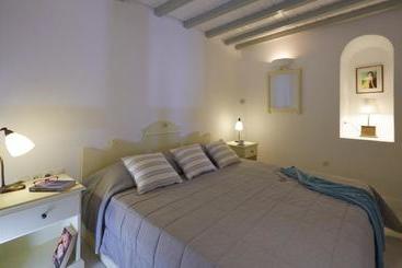 Cori Rigas Suites