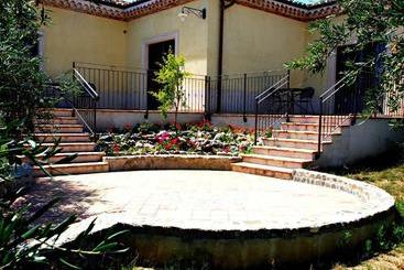هتل Agriturismo Casacchella