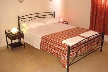 Hotel Dorana Studios