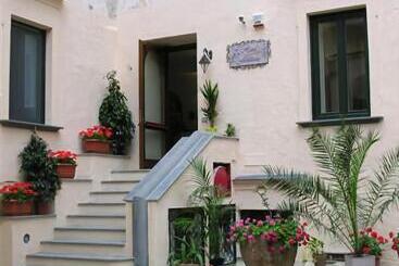 ホテル Floridiana