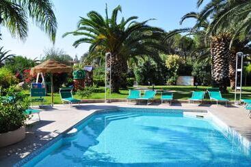 فندق Green Village Resort