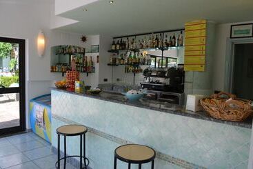 בית מלון כפרי Marinella