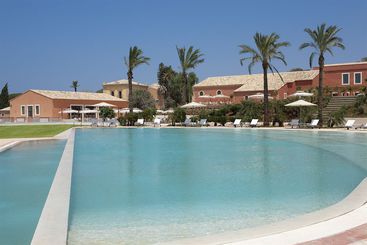 هتل Donnafugata Golf Resort & Spa