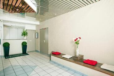 هتل Séjours & Affaires Tours Léonard De Vinci