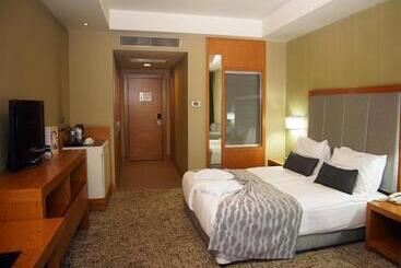 فندق The Green Park Pendik