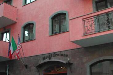 ホテル Traiano