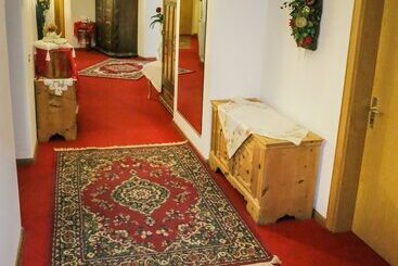 Отель Ustaria Posta