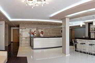 فندق Vemara Club