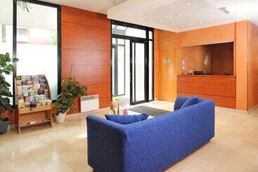 هتل آپارتمان Residhome Clermont Ferrand Gergovia