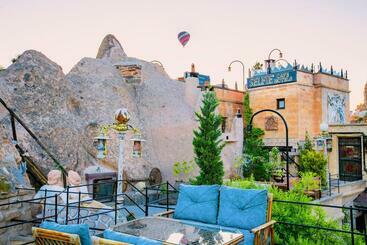 Cappadocia Fairy Chimneys Selfie Cave Hotels   Special Class
